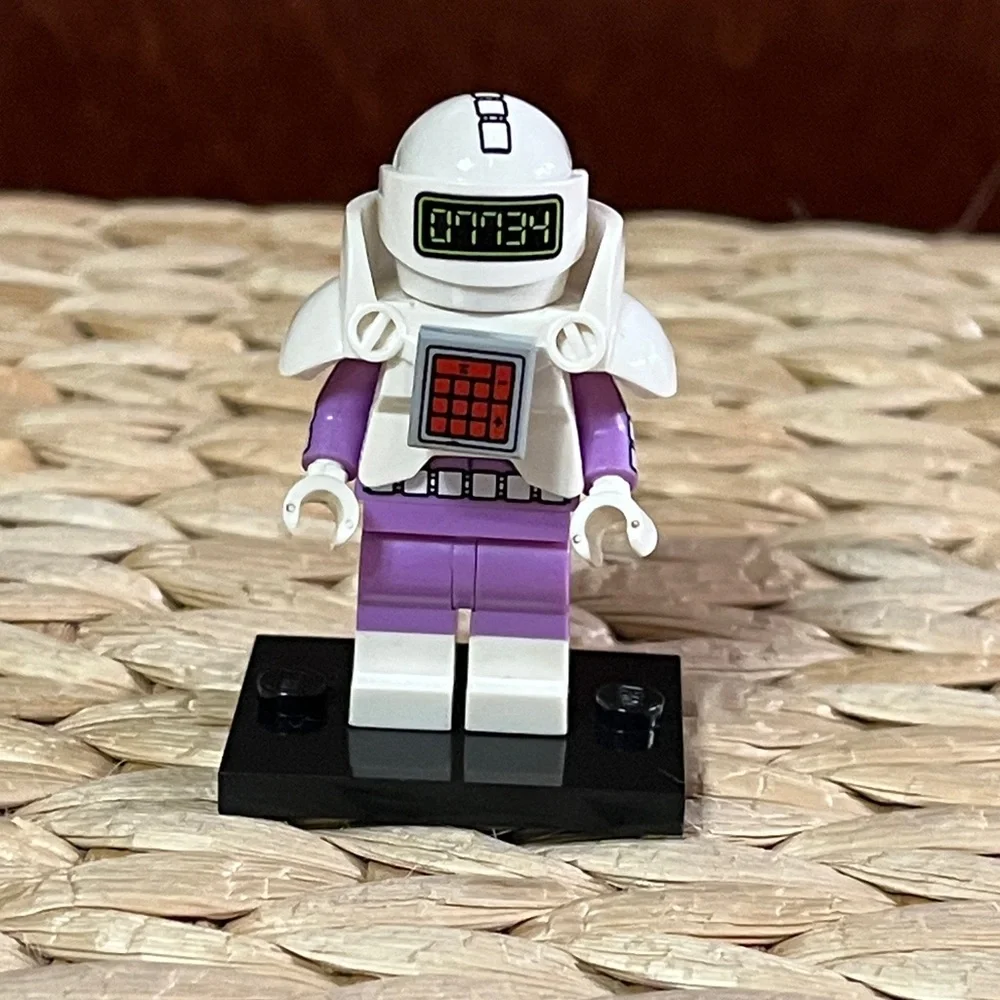 Lego 71071 “The Calculator” Mini-figure from the lego movie.